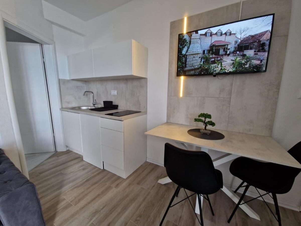 נאום Elegance Dream Apartment מראה חיצוני תמונה