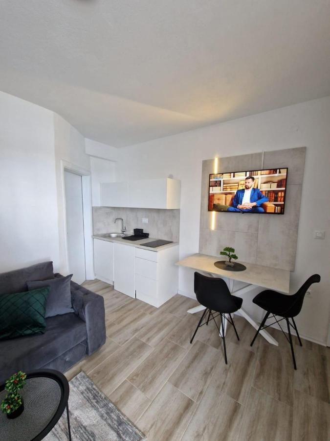 נאום Elegance Dream Apartment מראה חיצוני תמונה