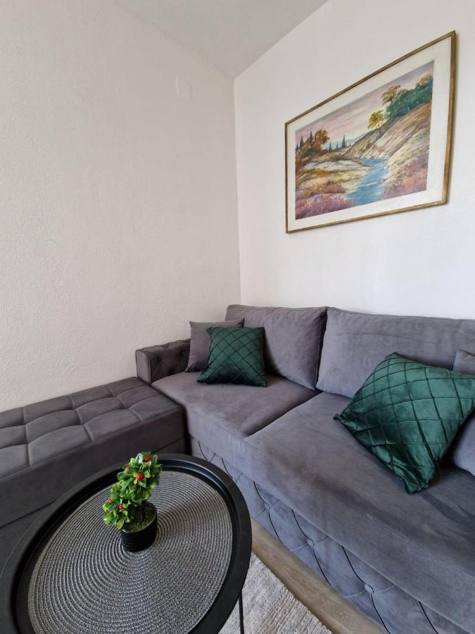 נאום Elegance Dream Apartment מראה חיצוני תמונה
