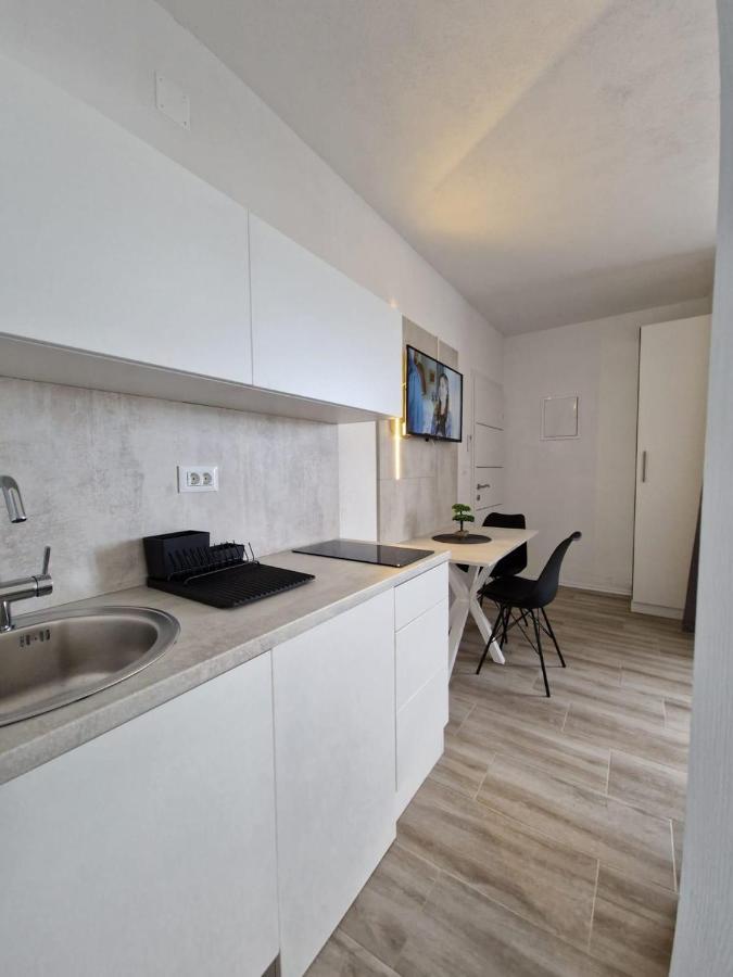 נאום Elegance Dream Apartment מראה חיצוני תמונה