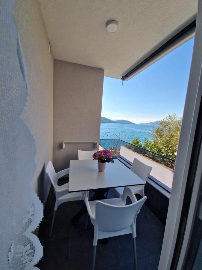 נאום Elegance Dream Apartment מראה חיצוני תמונה